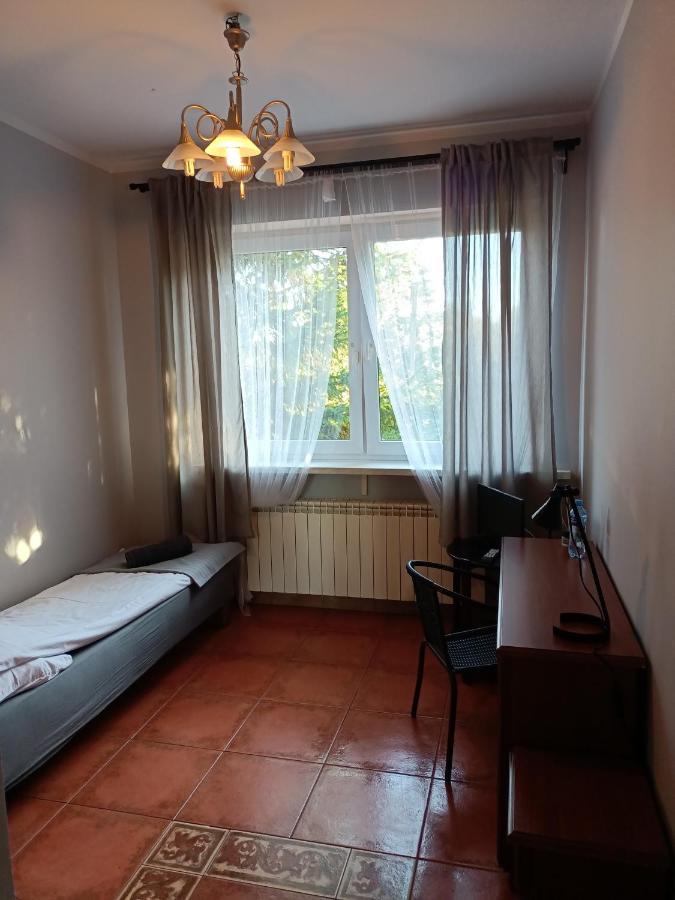 Pokoje Pod Swierkiem Swarzędz Εξωτερικό φωτογραφία