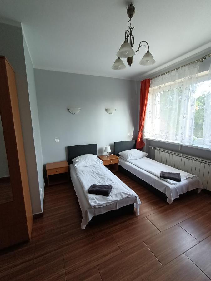 Pokoje Pod Swierkiem Swarzędz Εξωτερικό φωτογραφία